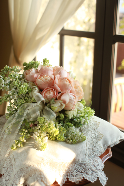 ライラックのクラッチブーケ