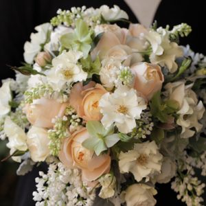 オードリーを使用したラウンドブーケ