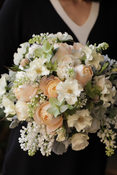 オードリーを使用したラウンドブーケ