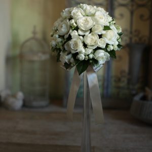 バラのラウンドブーケ