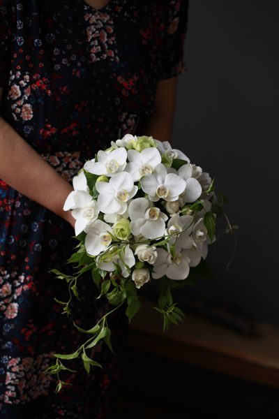 胡蝶蘭のラウンドブーケ