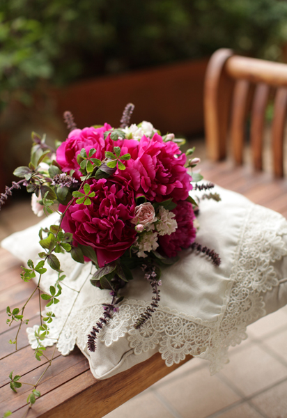 シャクヤクのウェディングブーケ