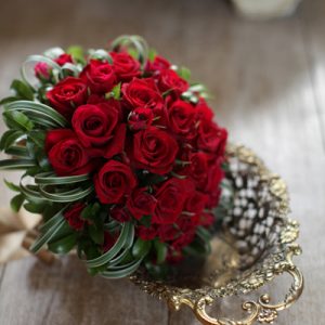 赤いウェディングブーケ