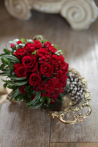 赤いウェディングブーケ