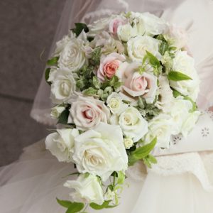 セミキャスケードブーケ