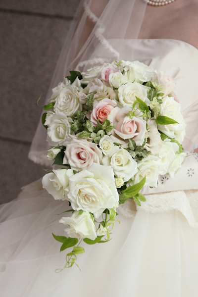 セミキャスケードブーケ