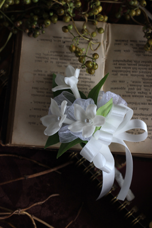 ジャスミンのウェディングブーケ