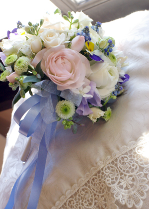 ラナンキュラスのラウンドブーケ