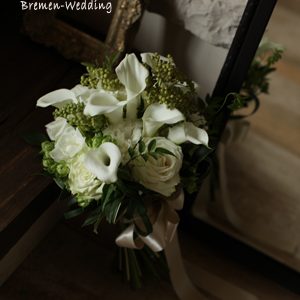 カラーのクラッチブーケ