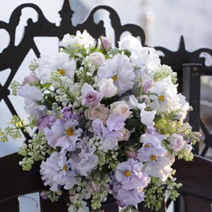 ライラックとパンジーのブーケ