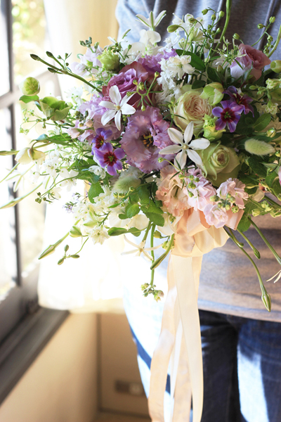 小花いっぱいクラッチブーケ