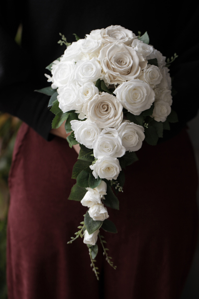 プリザーブドフラワーキャスケードブーケ