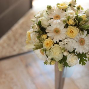 ガーベラのラウンドブーケ