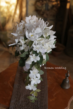 シンビジュームのウェディングブーケ