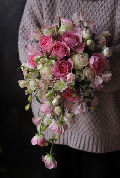 イブペーシュのキャスケードブーケ