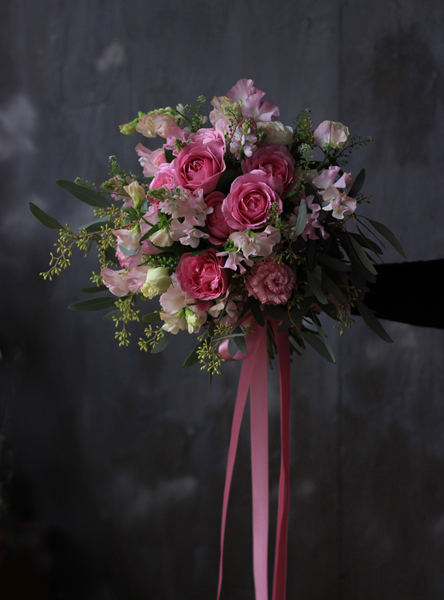 イブペーシュのクラッチブーケ