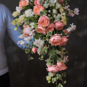 ピンキーモモ キャスケードブーケ