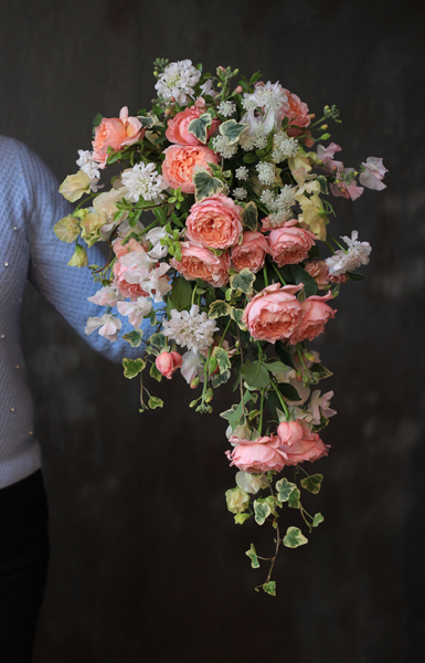 ピンキーモモ キャスケードブーケ