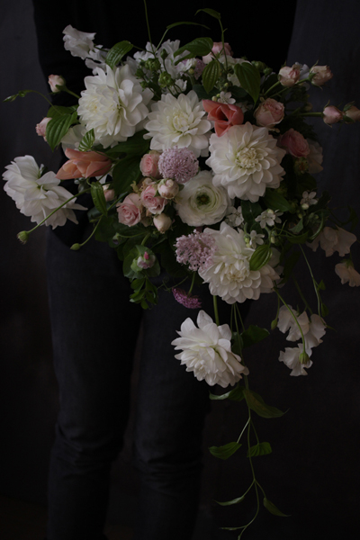 ダリアのウェディングブーケ