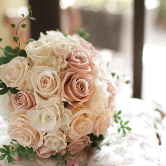 ヌードピンクのウェディングブーケ