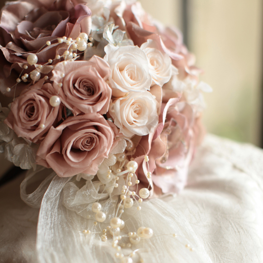 ヌードピンクのウェディングブーケ