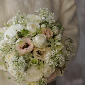 コロニアルスタイルのラウンドブーケ