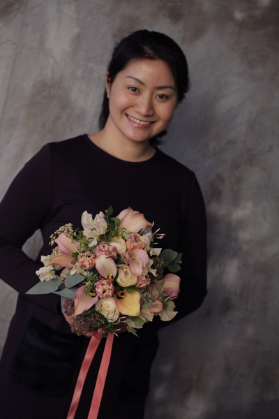 カラーとチューリップのナチュラルブーケ