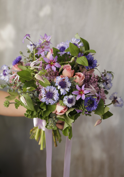 矢車草のクラッチブーケ