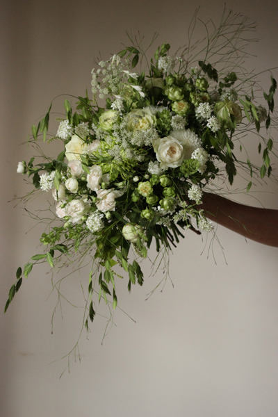 夏のクラッチブーケ