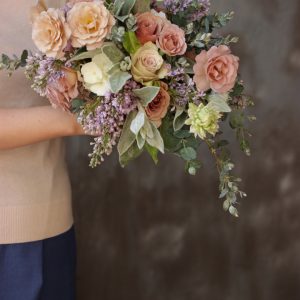 アンティークカラーのデザインブーケ