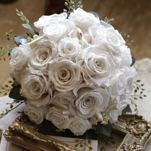 プリザーブドフラワーのラウンドブーケ