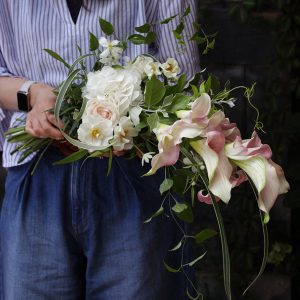 カラーのアームブーケ