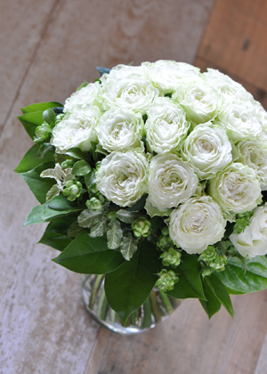 グリーンローズのラウンドブーケ