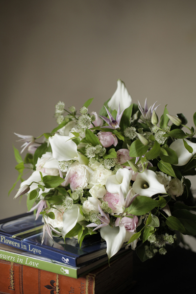 本日のウェディングクラッチブーケ