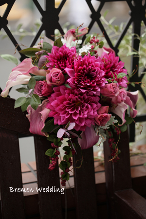 ダリアのラウンドブーケ