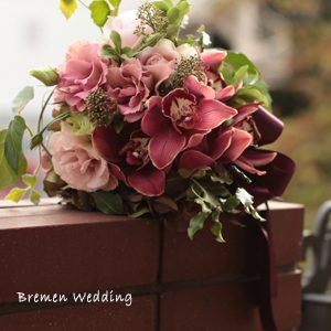 シンビジウムのラウンドブーケ