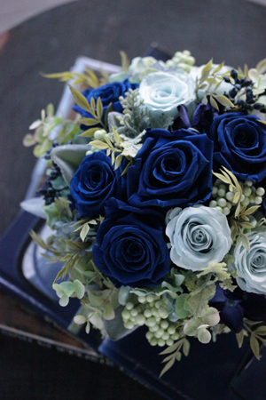 マジョリカブルーのアレンジメント