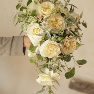 ルールマジックイエローのキャスケードブーケ