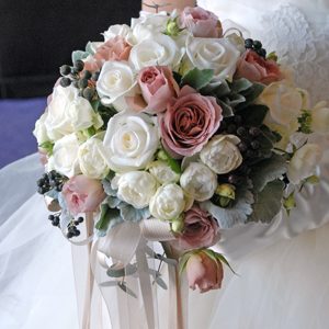 ヘデラベリーのウェディングブーケ