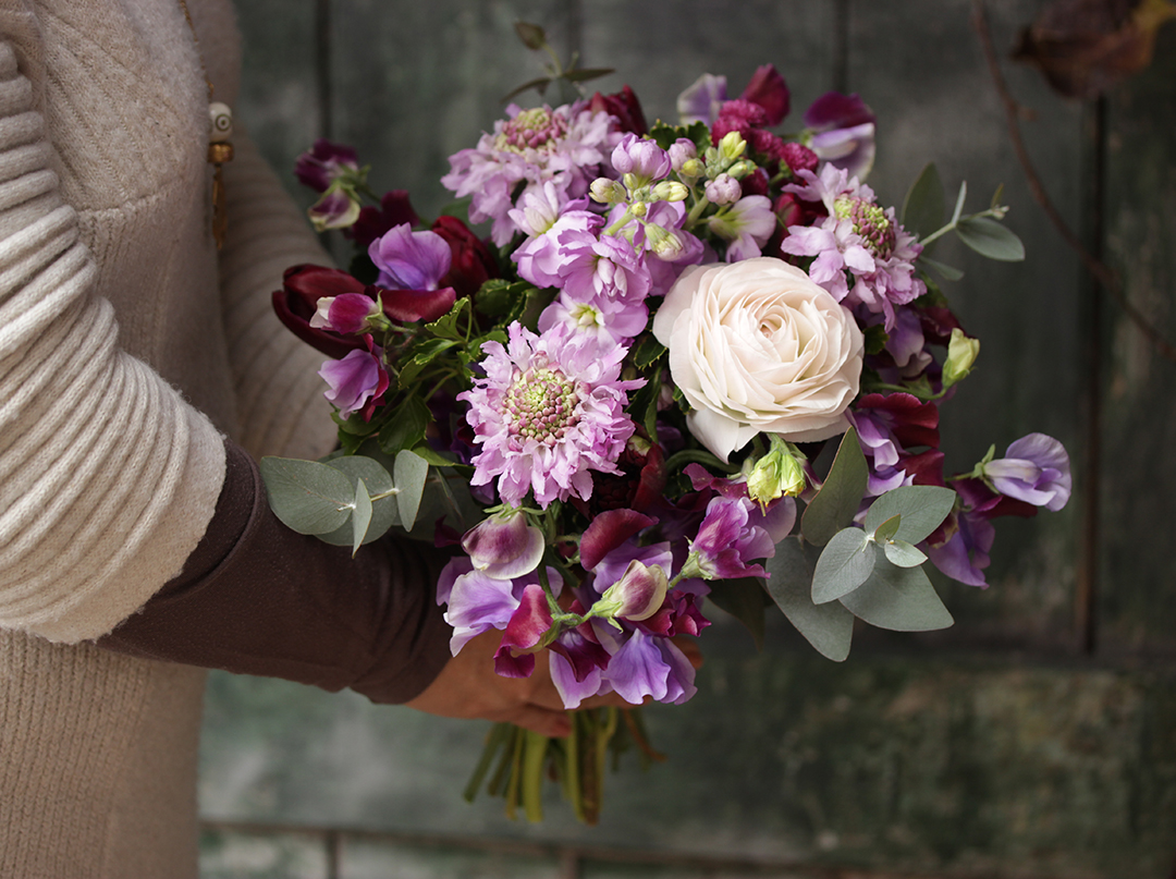 パープルカラーのミニブーケ