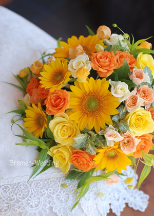 ひまわりのラウンドブーケ