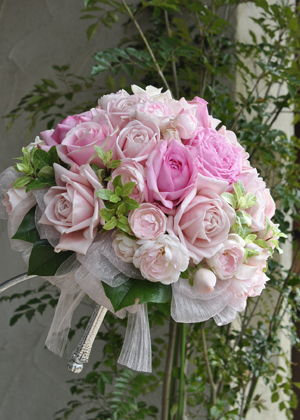 パステルピンクのラウンドブーケ