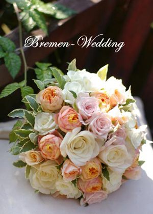 バラ‘ベビーロマンティカ'のスィートブーケ