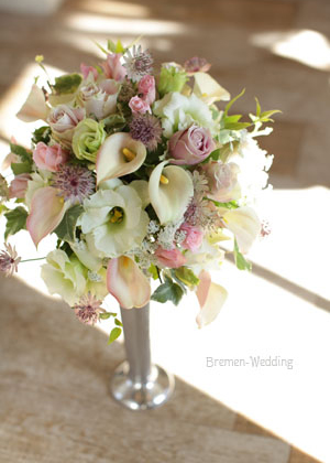 カラーのナチュラルブーケ