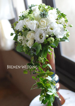 バラとトルコキキョウのナチュラルブーケ