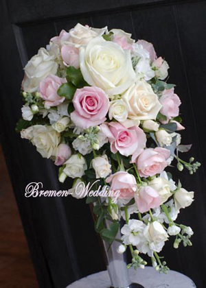 バラとストックのティアドロップ