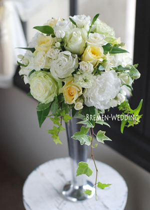 ライムグリーンのラウンドブーケ