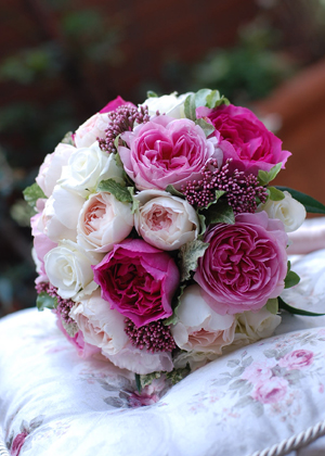 オールドローズのラウンドブーケ