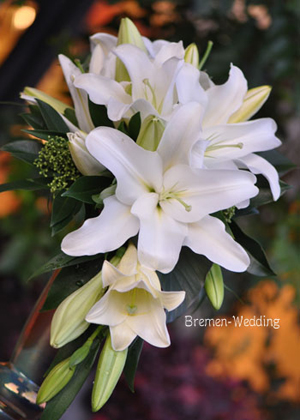 白いユリのブーケ