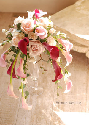 カラーのクレッセントブーケ